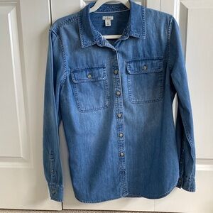 LL BEAN Women’s Blue Denim Button-Up Shirt